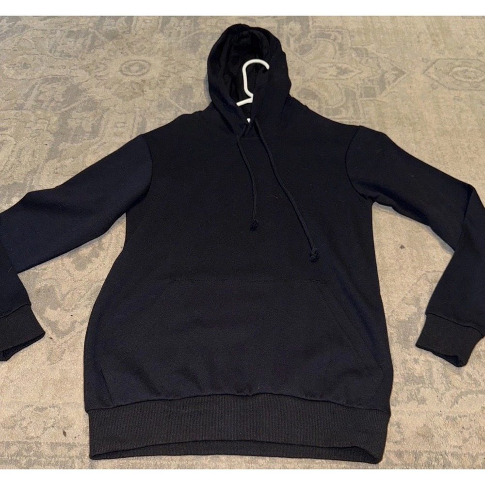 Black Clover Hoodie Mens Sz Medium Lightweight Hooded Sweatshirt